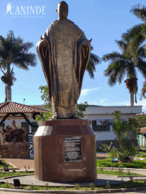 Ref 4203 - Padre André